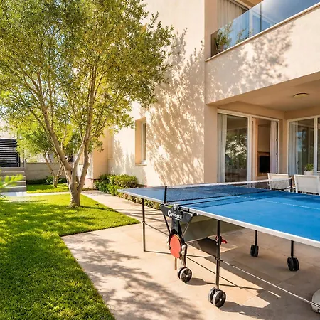 1 Bedroom Amazing In Vir